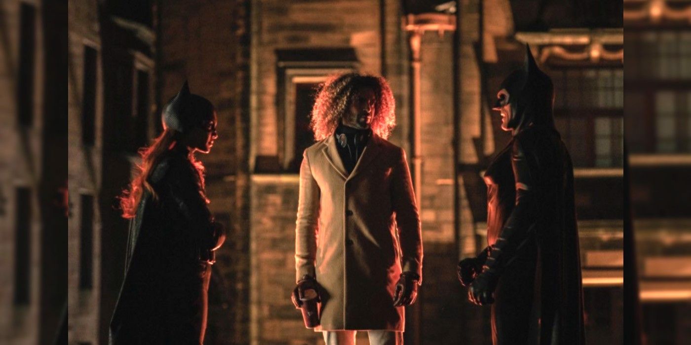 Batgirl Movie Photo Shows Michael Keaton's Batman With Barbara