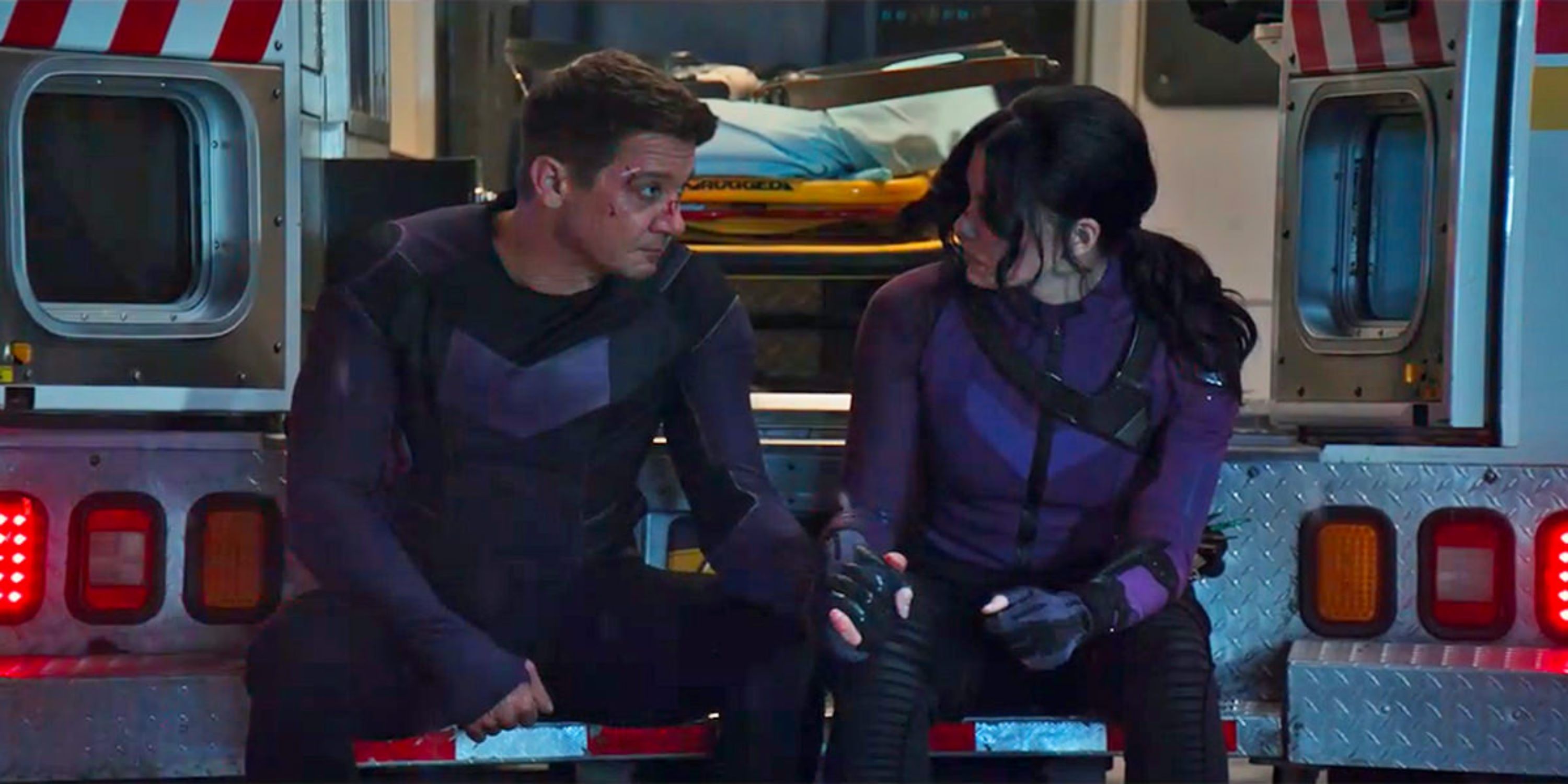 Clint and Kate talking in Hawkeye