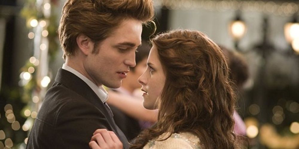 Edward and Bella dancing in Twilight