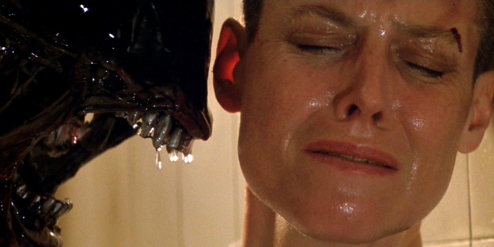 Ellen Ripley is confronted by a xenomorph in Alien 3