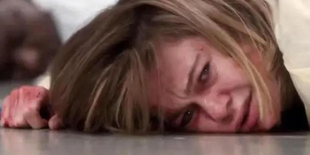 Meredith lying on the hospital floor on Grey&rsquo;s Anatomy