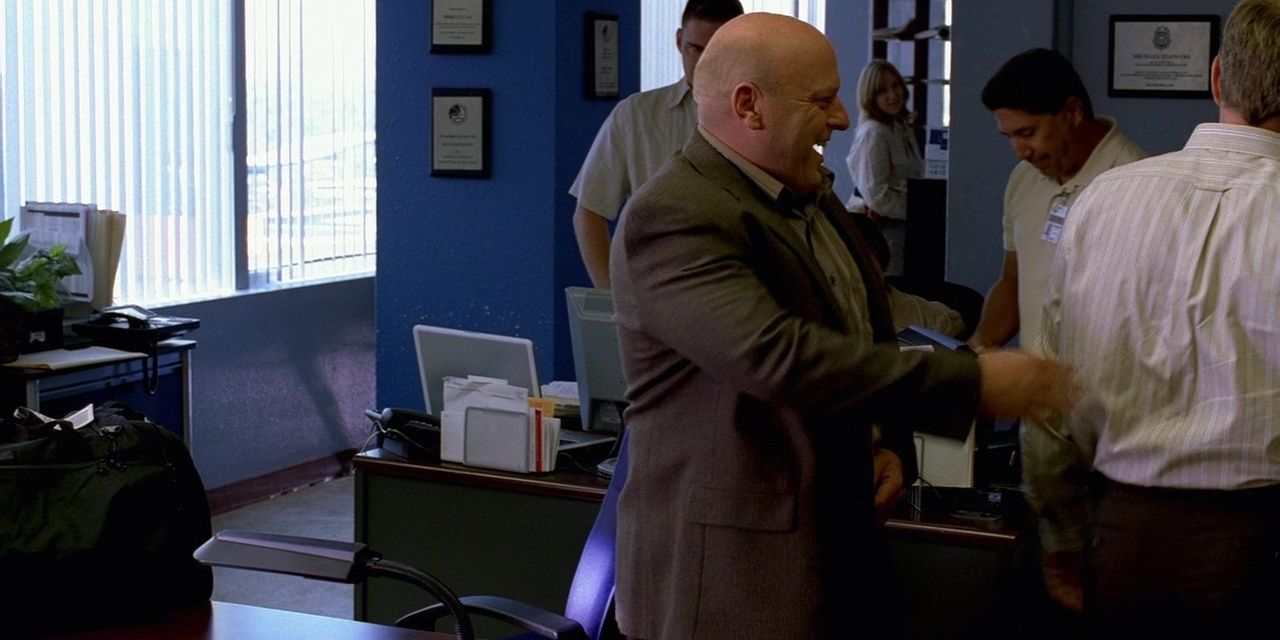 Hank collects contributions for Walt&rsquo;s treatment in Breaking Bad