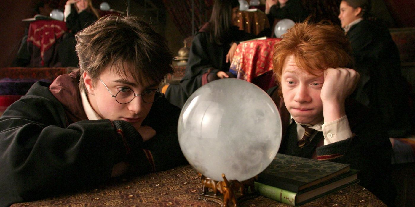 Harry Potter and Ron Weasley in Divination Class