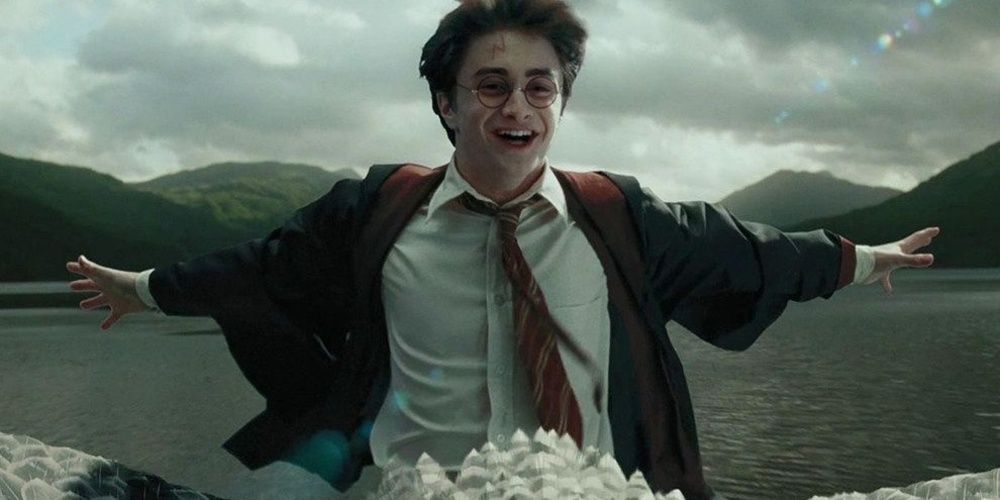 Harry Potter riding Buckbeak in Prisoner of Azkaban 