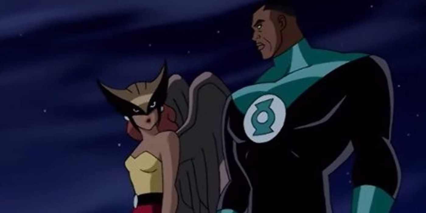 Mulher-Gavião e Lanterna Verde se olhando na Liga da Justiça.