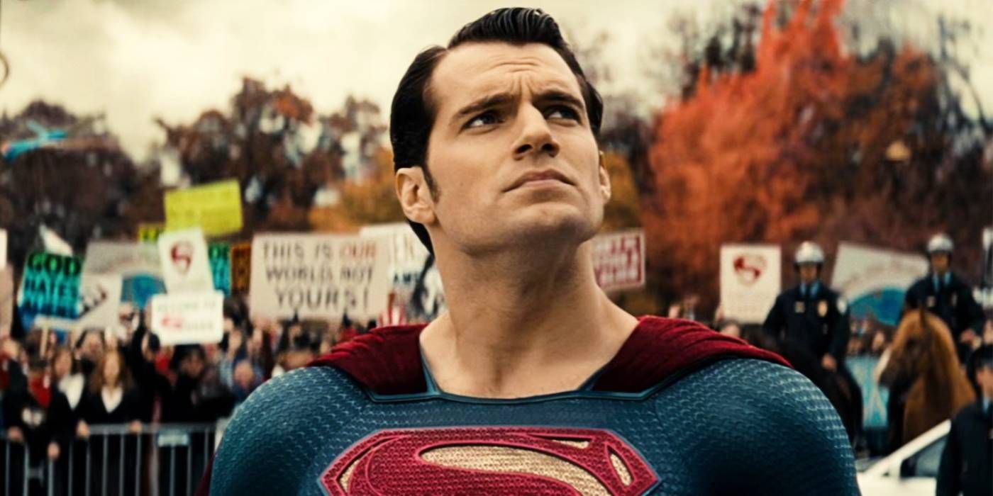 Superman looks up with a worried expression on his face in Batman V. Superman.