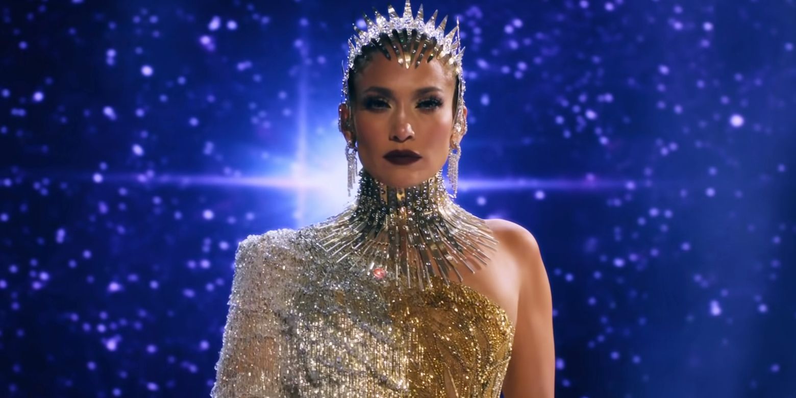 Jennifer Lopez as Kat Valdez Wearing a Regal Outfit During a Concert in Marry Me