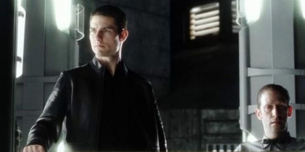 John Anderton standing on a balcony in Minority Report