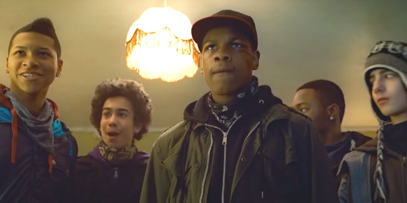 John Boyega y su pandilla de adolescentes parecen duros en Attack the Block.