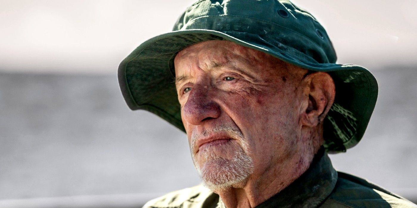 Jonathan Banks as Mike in Better Call Saul in the desert