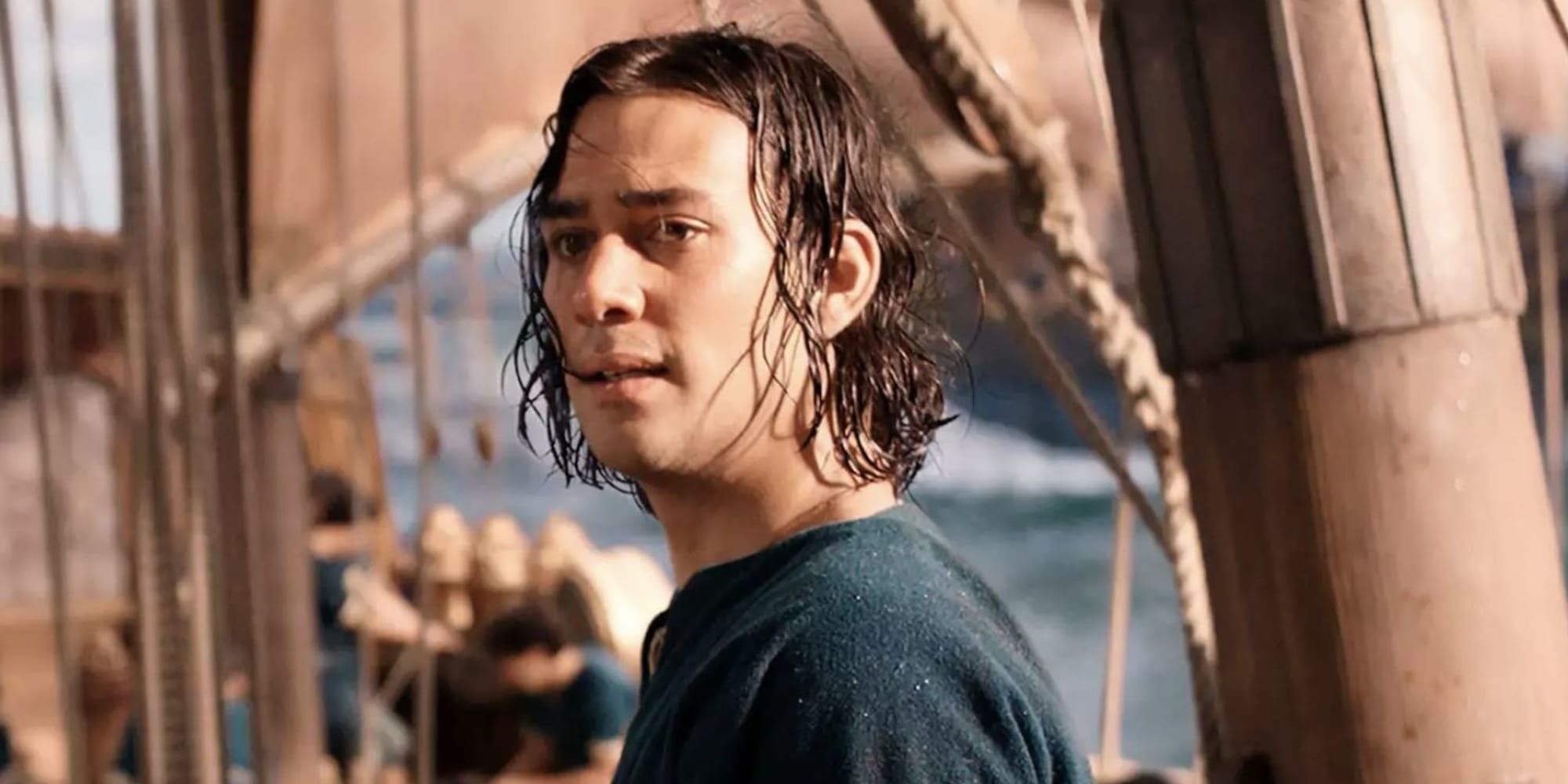 Maxim Baldry as Isildur looking into the distance while aboard a ship in Rings of Power