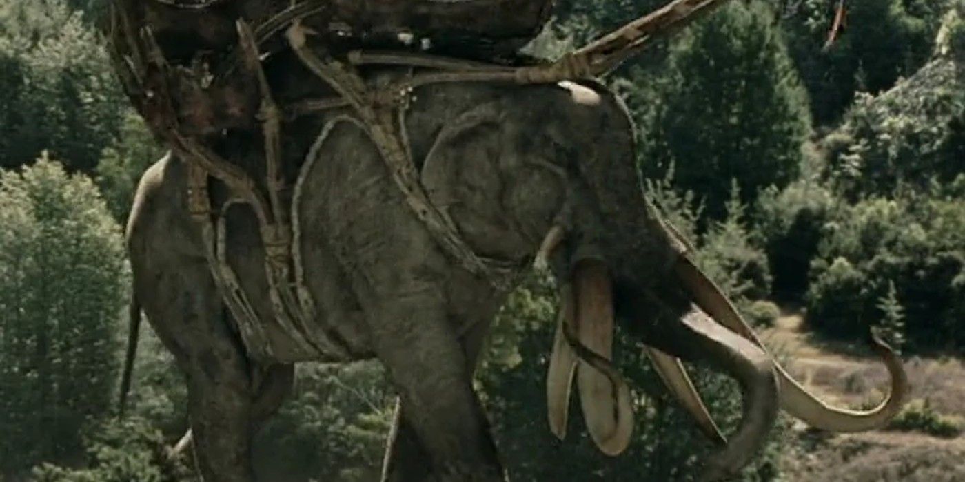 Mumakil in Lord of the Rings.