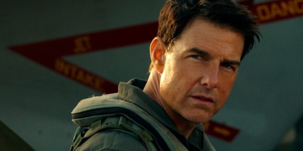 Pete Maverick looks to his right in Top Gun 2