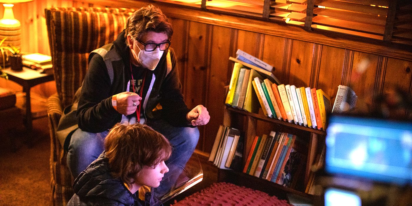 Scott-Derrickson-and-Mason-Thames-on-The-Black-Phone-Set