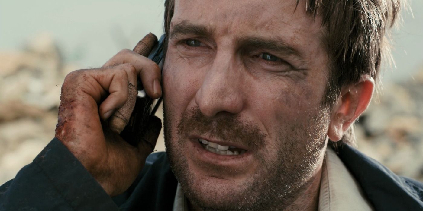 Sharlto Copley in District 9