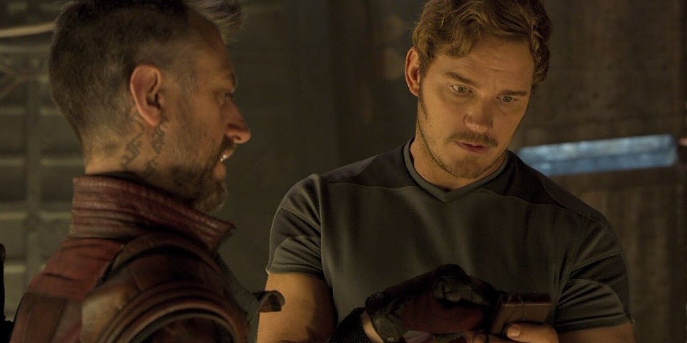 Star-Lord and Kraglin talking in Guardians of the Galaxy
