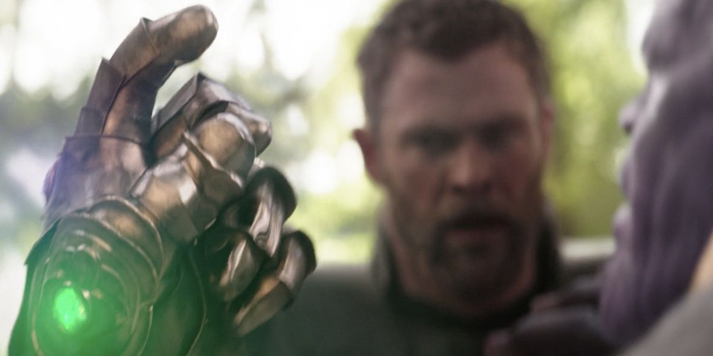 Thanos snaps his fingers in Avengers Infinity War
