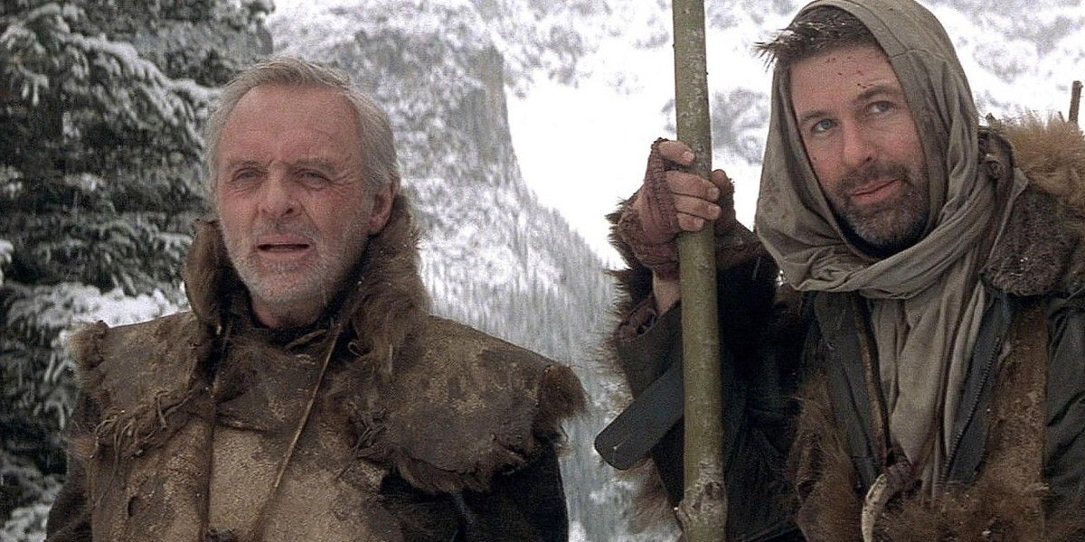 Anthony Hopkins and Alec Baldwin in the wilderness in The Edge 