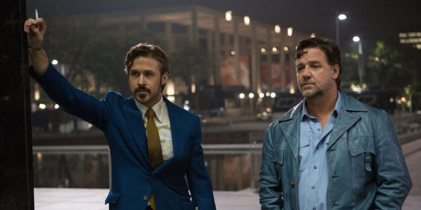 Ryan Gosling e Russell Crowe em Os Caras Bonzinhos