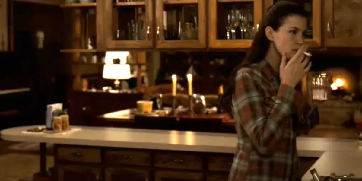 The Strangers Intruder Creeps In the Kitchen&rsquo;s Background