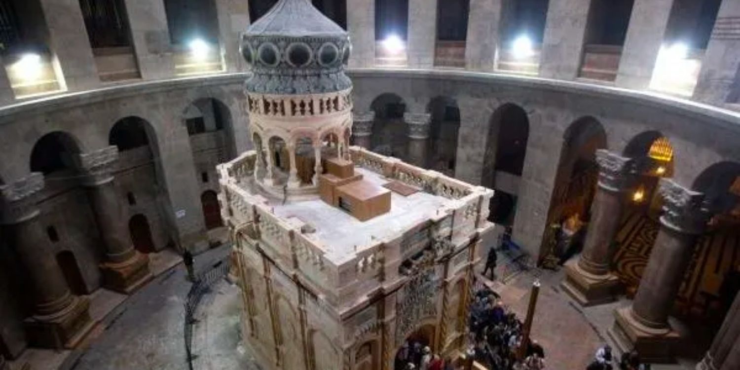 The tomb in The Secrets of Christ’s Tomb