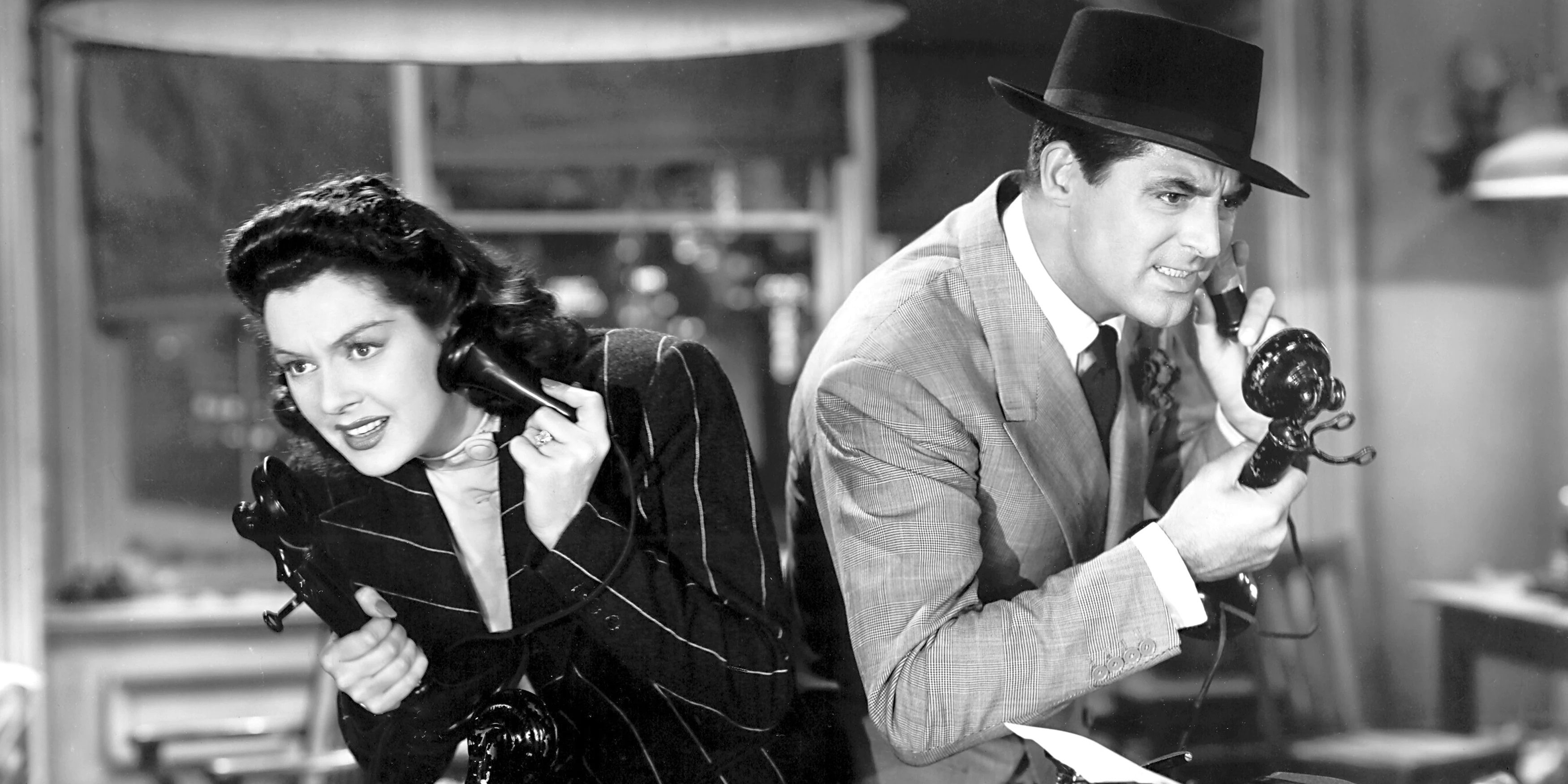 Walter and Hildy talk on the phone in His Girl Friday