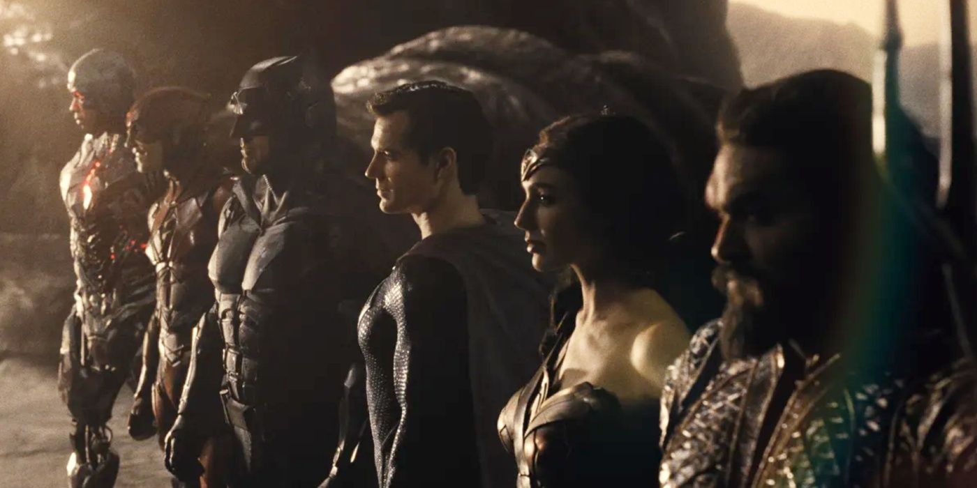 Cyborg, Flash, Batman, Superman, Wonder Woman, and Aquaman line up in Justice League