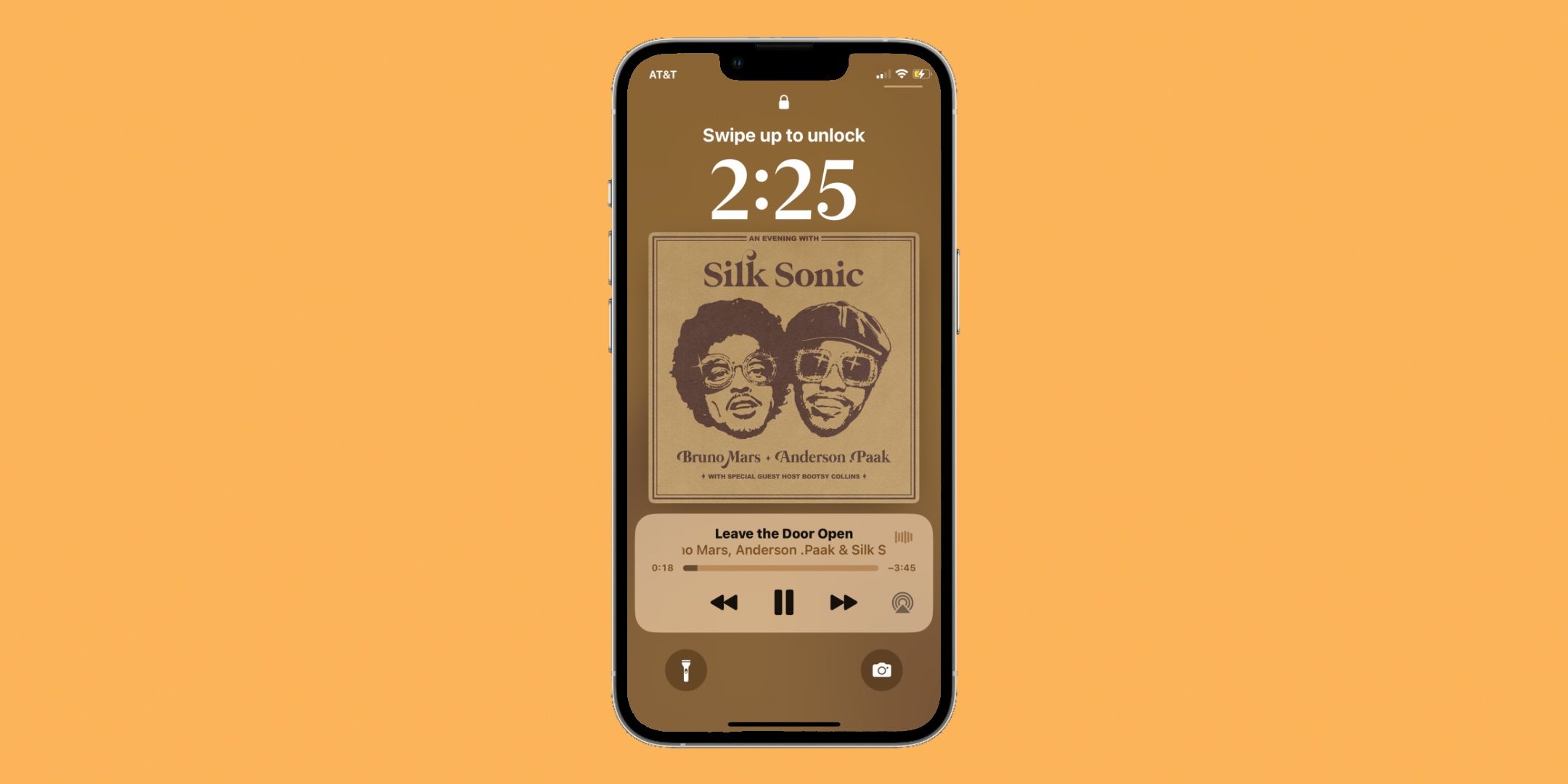 How To Enable The Full Screen Music Player On Your iPhone Lock Screen