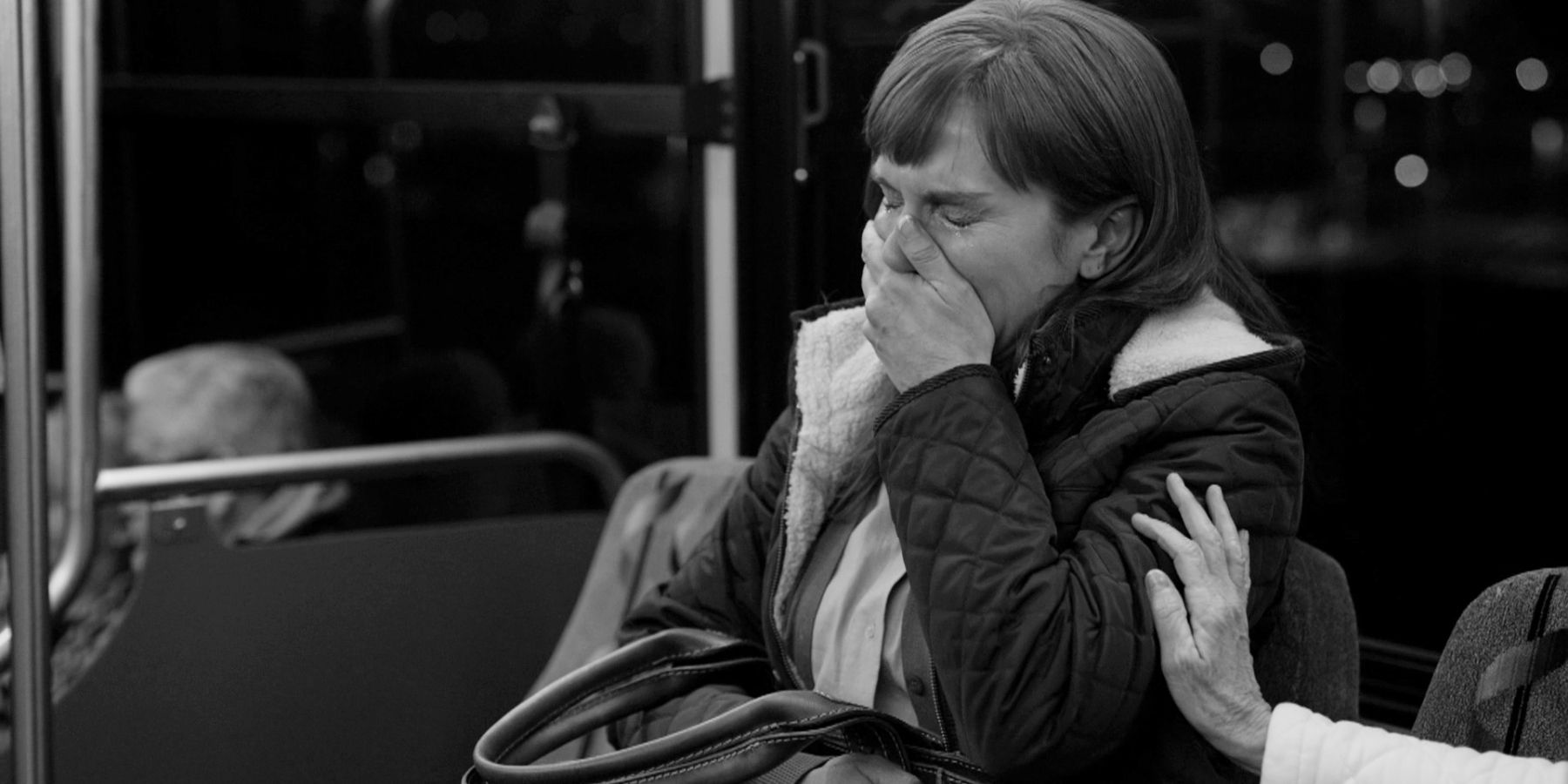 Kim bursts into tears on the bus in Better Call Saul season 6, episode 12