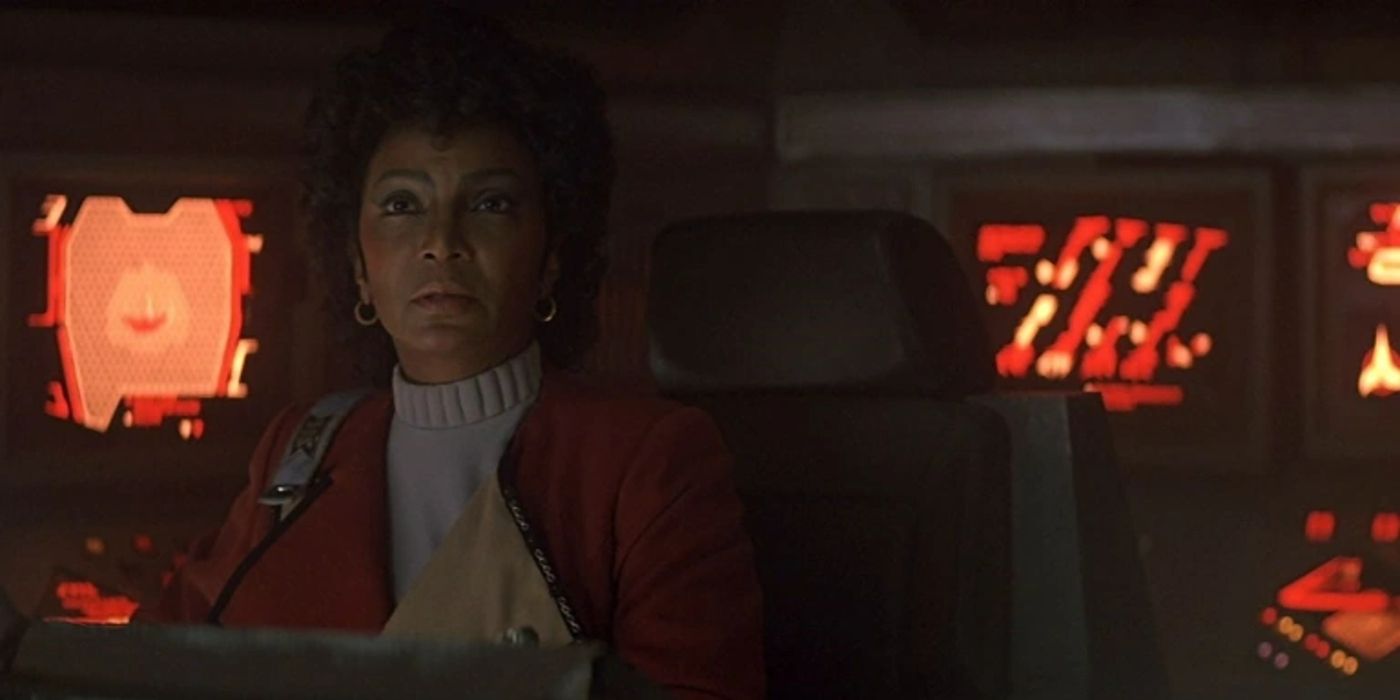 Image of Uhura at a Klingon comms station in starfleet uniform