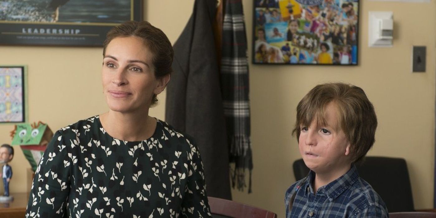Julia Roberts with Jacob Tremblay in the movie Wonders (2017)