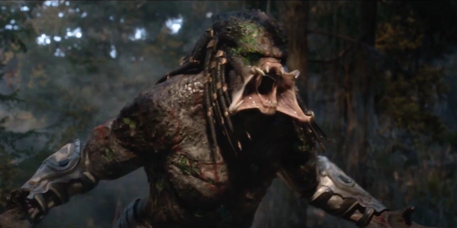 A Predator opens its jaws in The Predator