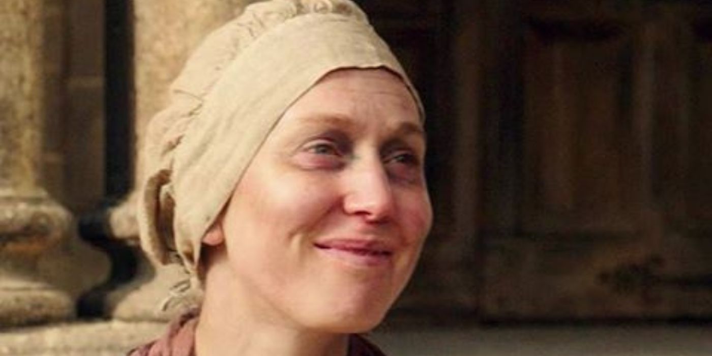 Aagathe smiling in Beauty and the Beast