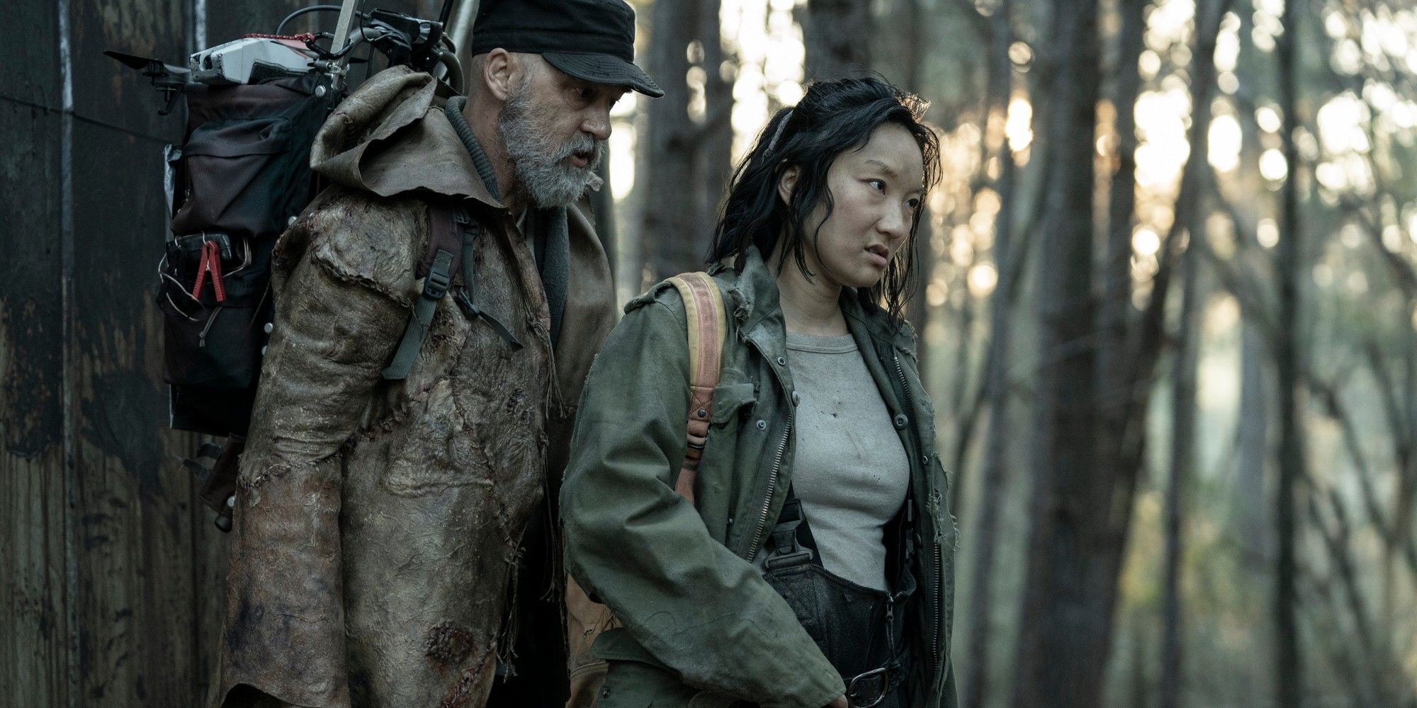 Anthony Edwards como Dr Everett e Poppy Liu como Amy em Tales of the Walking Dead