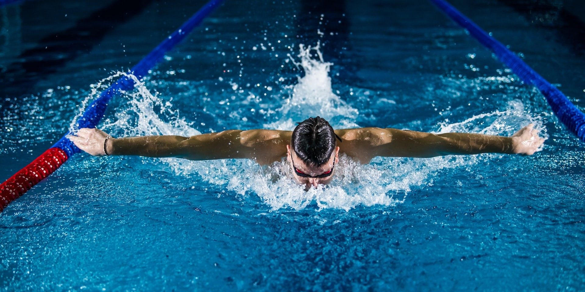 How Listening To Music Can Improve Your Swimming