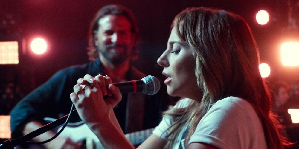 Bradley Cooper singing with Lady Gaga in A Star Is Born