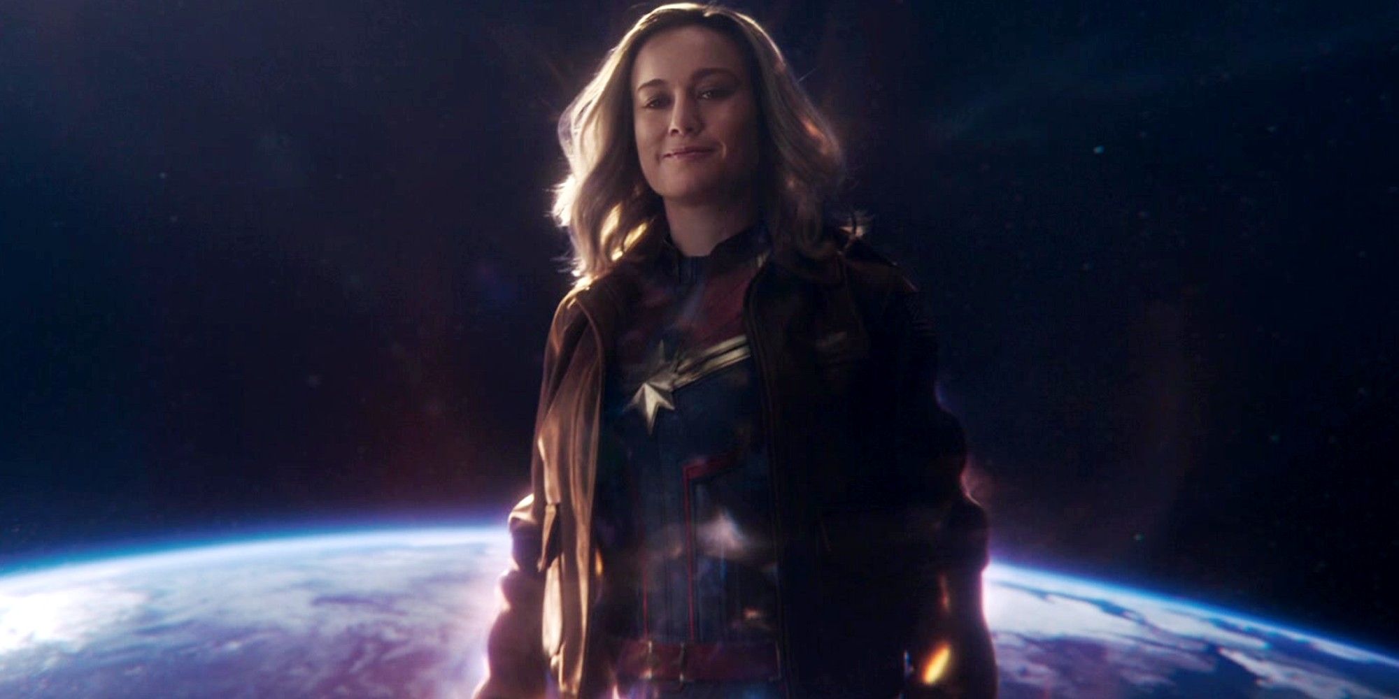 Capitã Marvel Brie Larson como Carol Danvers Voo Final