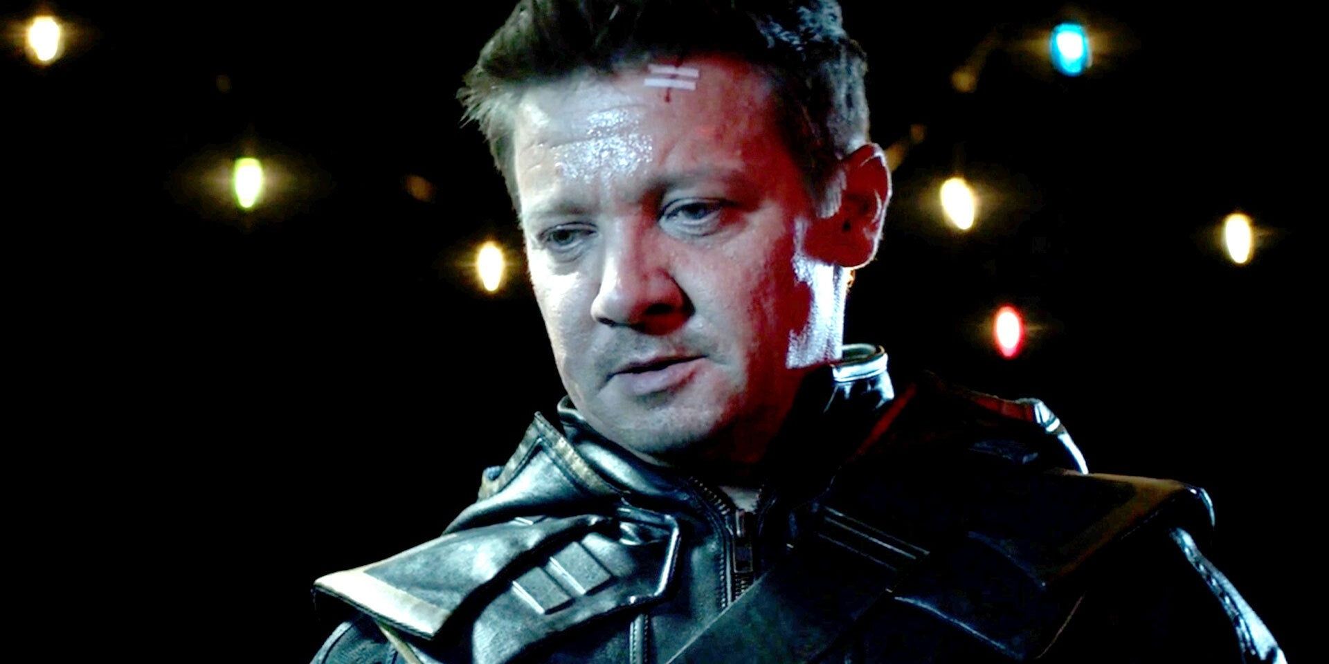 Clint Barton in zijn Ronin-uniform in Hawkeye 