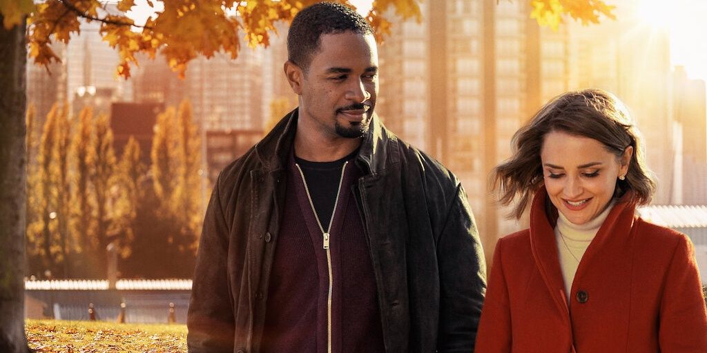 Damon Wayans and Rachel Leigh Cook on a walk in Love, Guaranteed