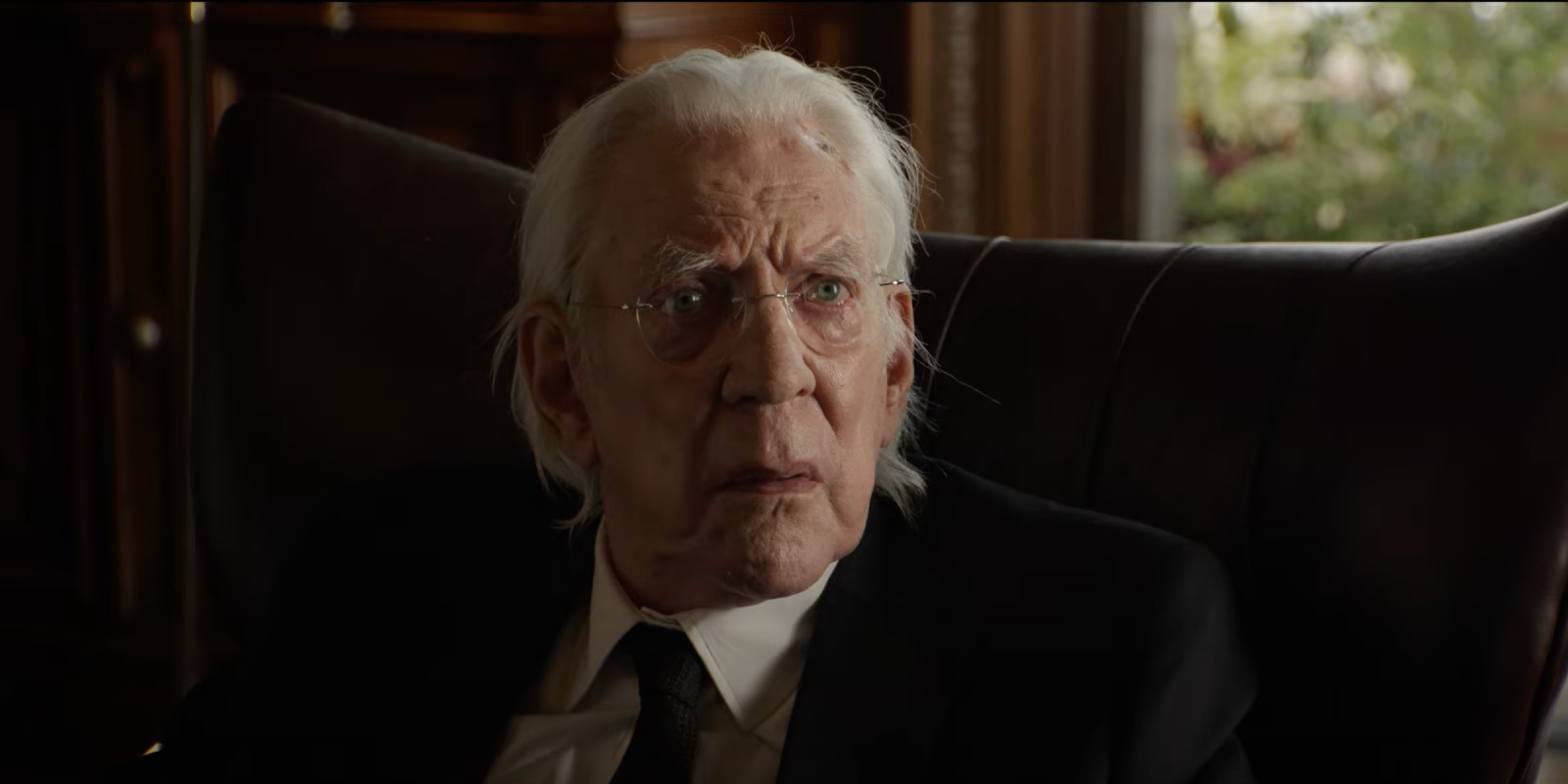 Donald Sutherland as Mr. Harrigan in Mr. Harrigan's Phone Trailer 