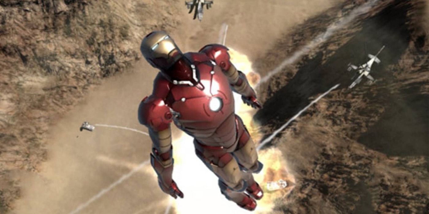 Homem de Ferro do videogame tie-in de 2008, mostrando-o voando direto para o ar para evitar uma explosão de foguetes de helicóptero.