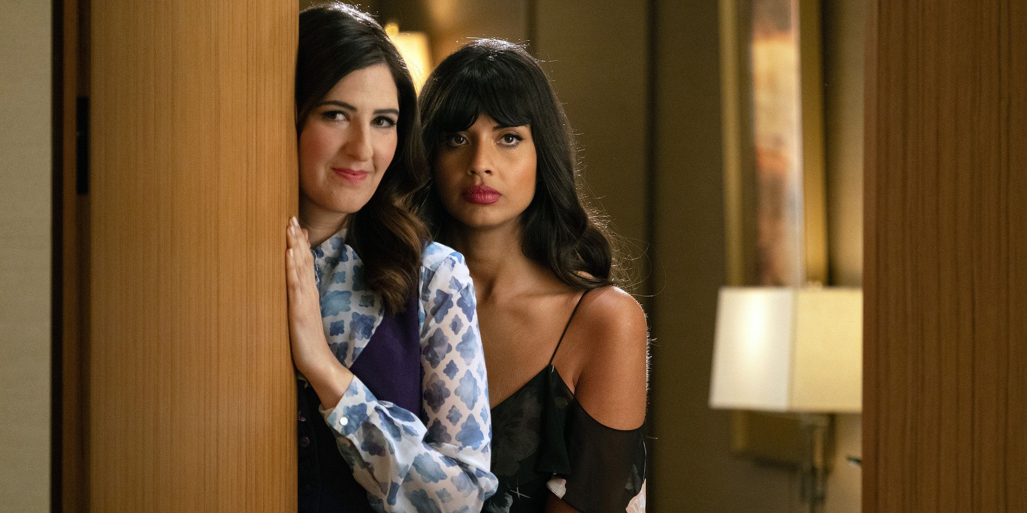 Jameela Jamil as Tahani and D'Arcy Carden as Janet in The Good Place