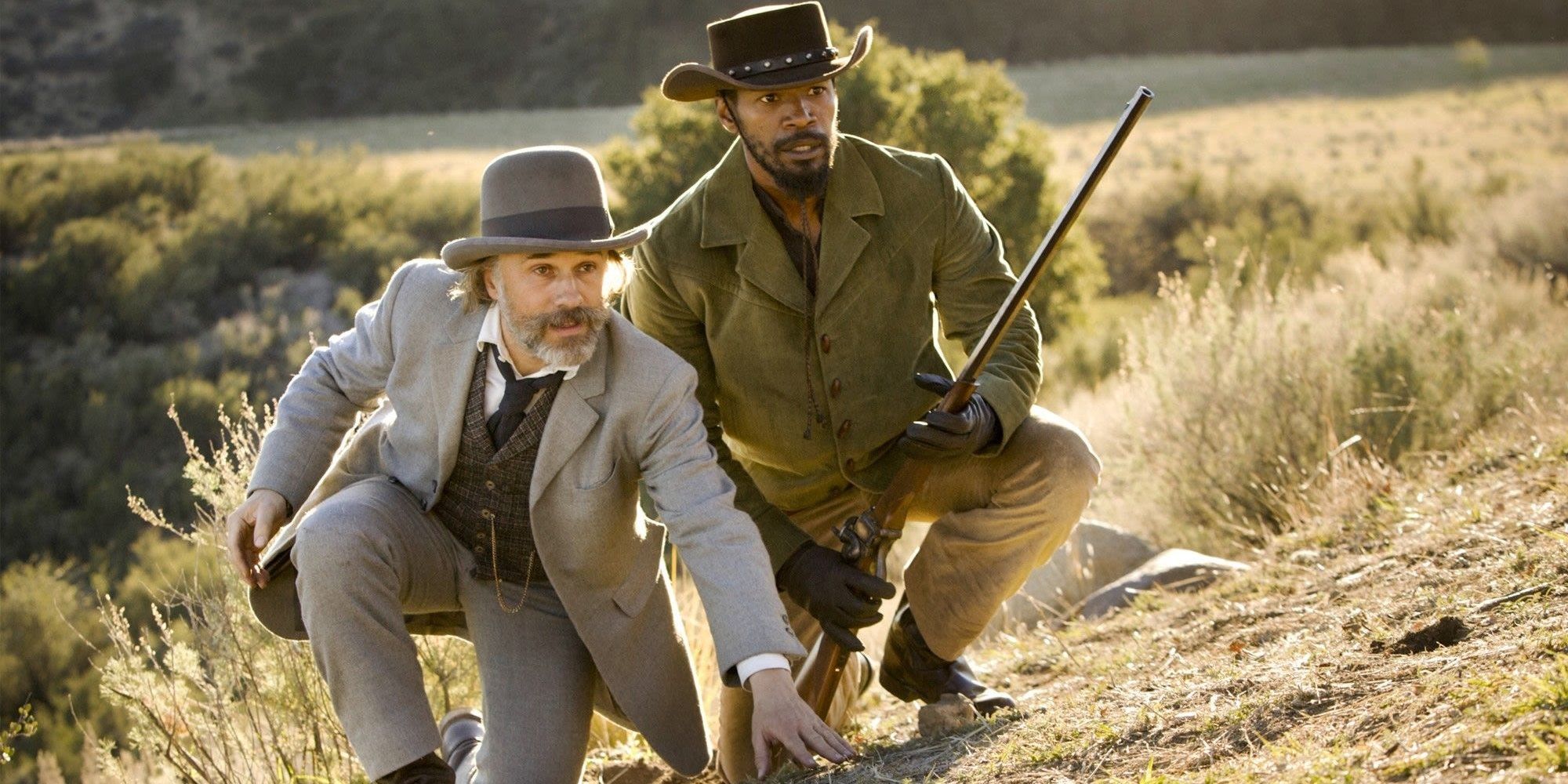 Jamie Foxx e Christoph Waltz em uma colina em Django Livre