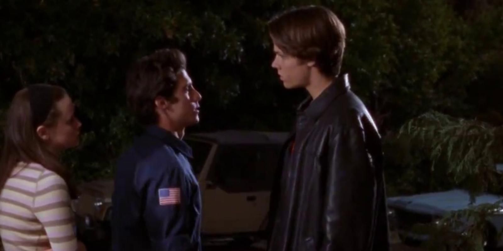 Jess Mariano and Dean Forester argue in Gilmore Girls