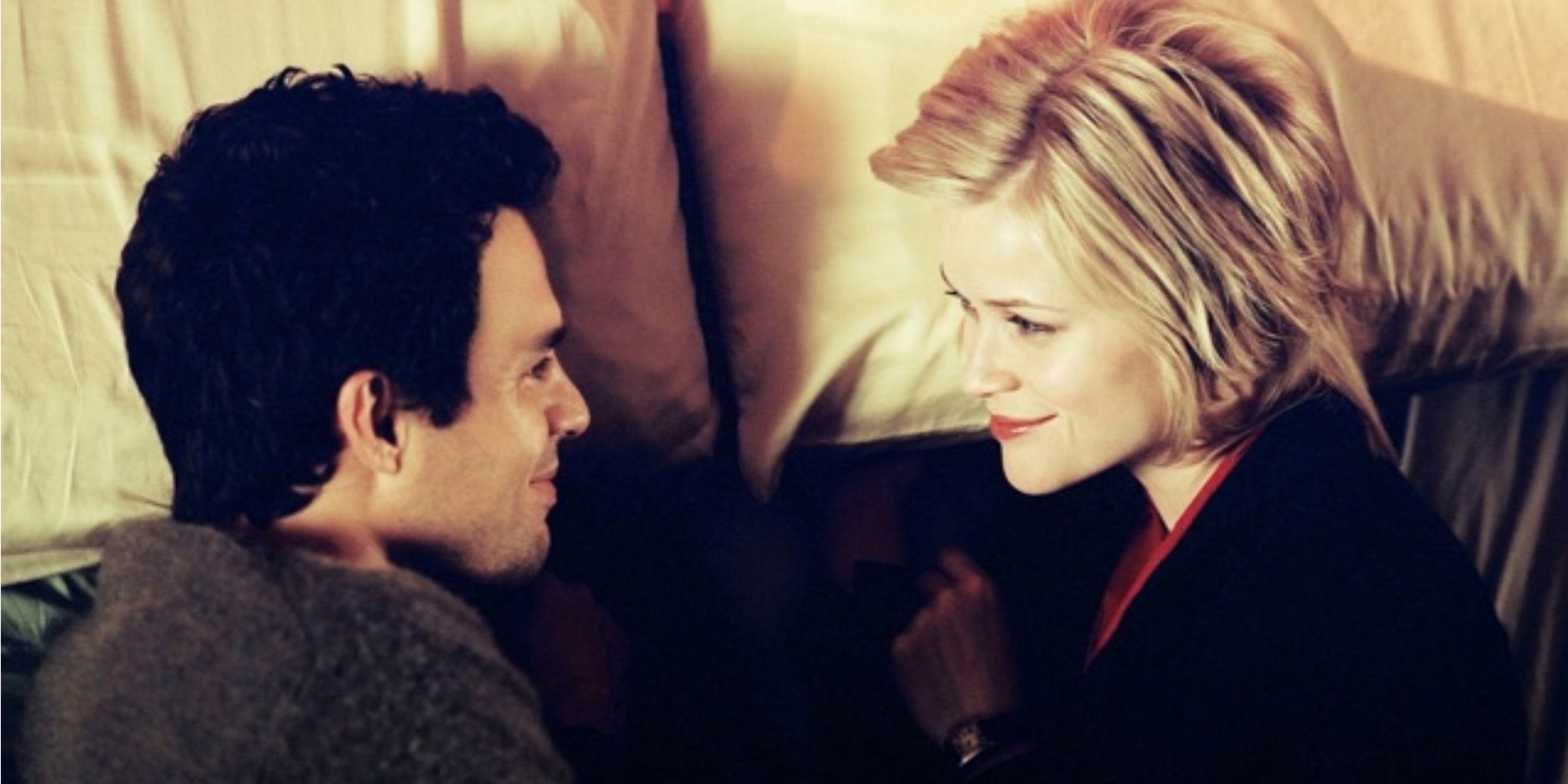 Reese Witherspoon laying next to Mark Ruffalo in Just Like Heaven