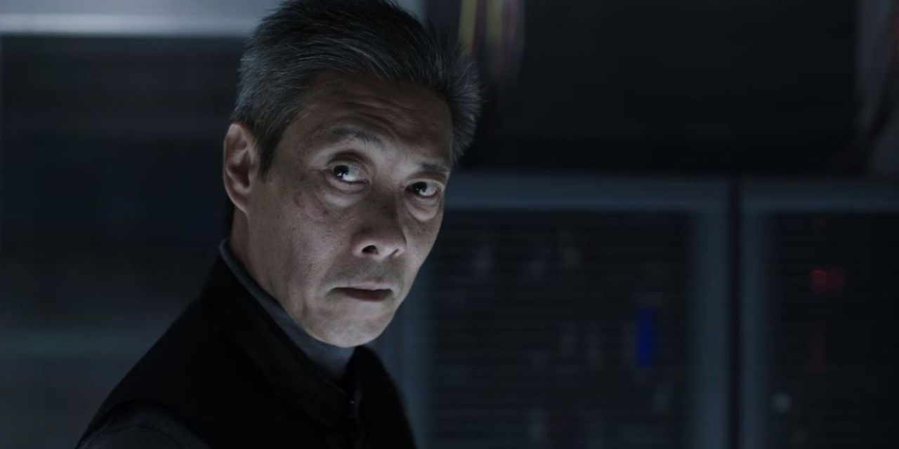 Mao threatens an employee in The Expanse