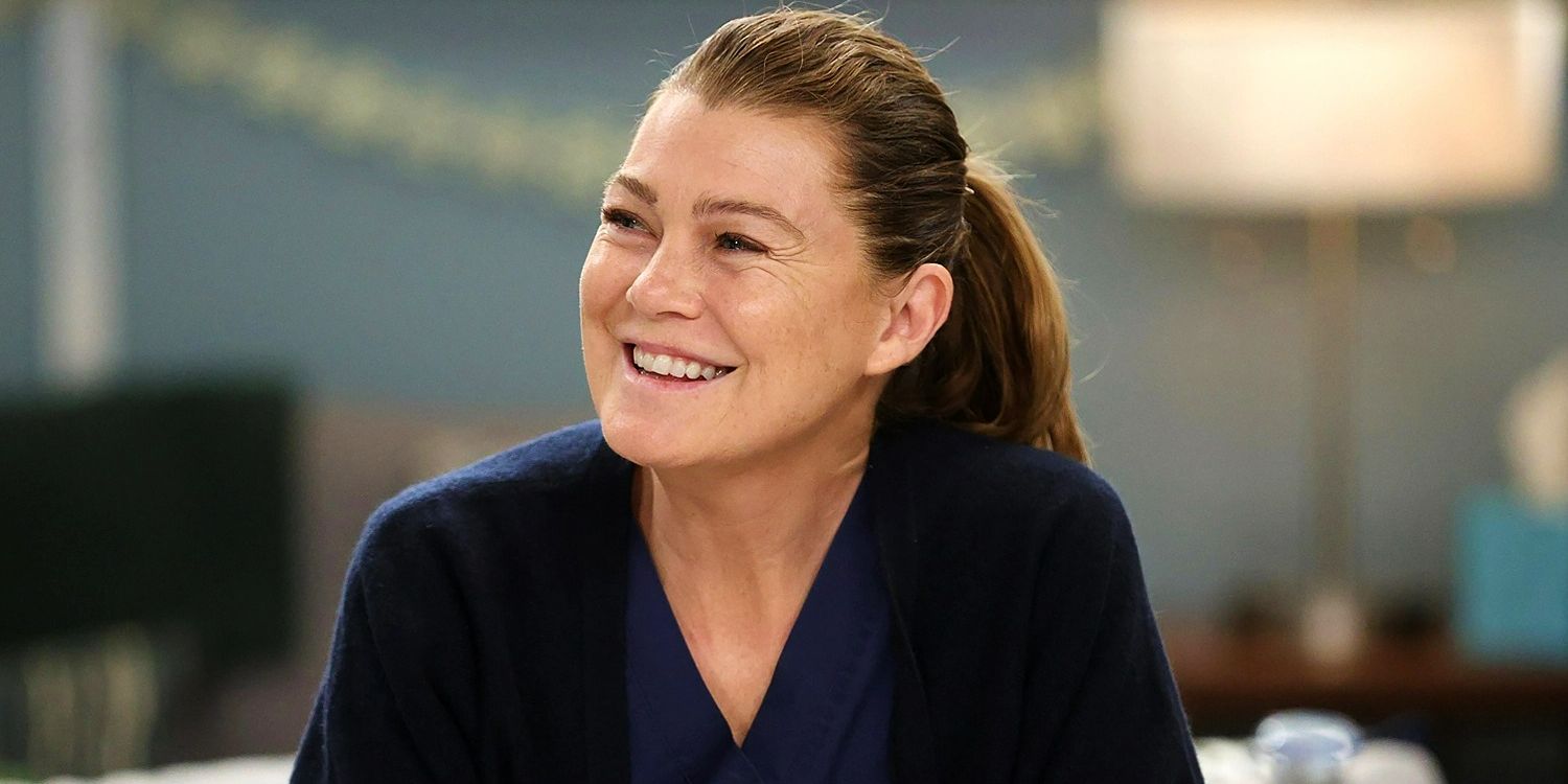 Meredith sorrindo na 18ª temporada de Grey's Anatomy