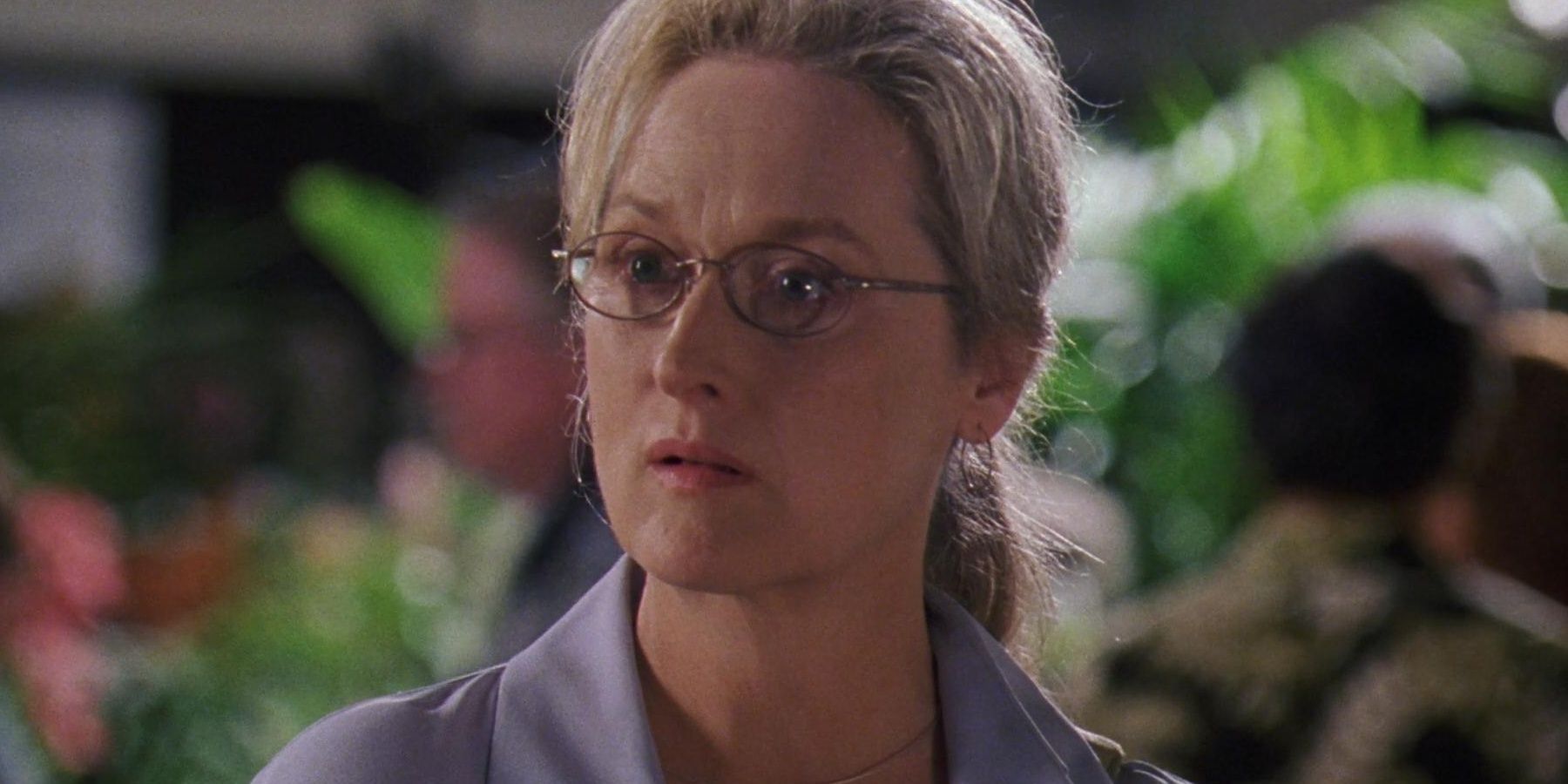Meryl Streep mirando de reojo en Adaptation 