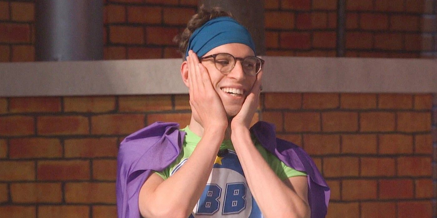 Michael Bruner on Big Brother 24 wearing headband purple cape