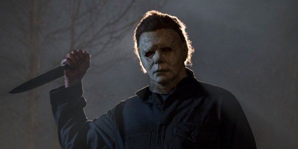 Michael Myers holding a knife in Halloween